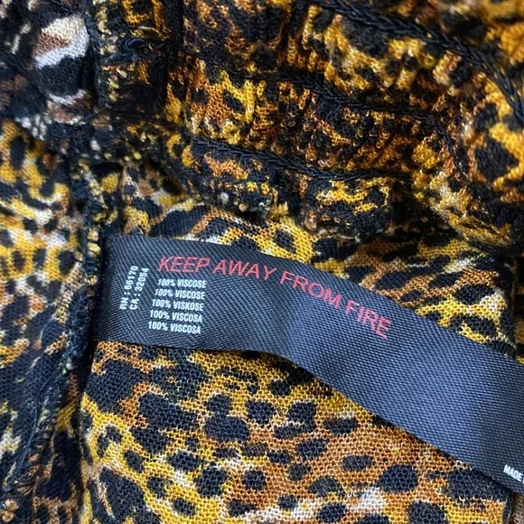 UO Out From Under Riviera Lounge Beige Cheetah Shorts - Picture 8 of 8